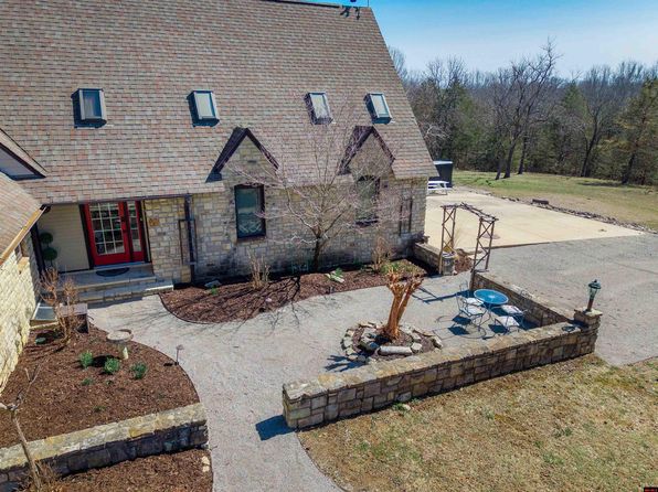 1046 Slick Rock Rd, Mountain Home, AR 72653