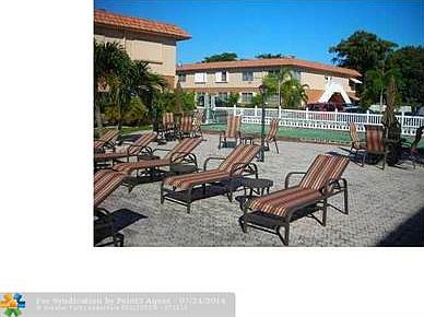 2nd image of 659 W Oakland Park Blvd APT 114C