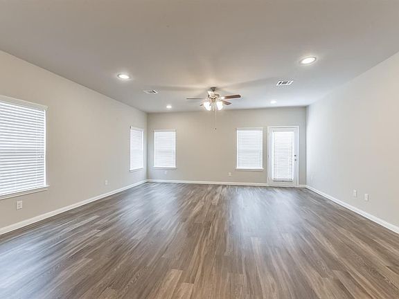 5th image of 3851 Briar Water Ct
