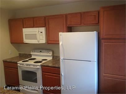 4th image of 911 E Gibbon St APT 21