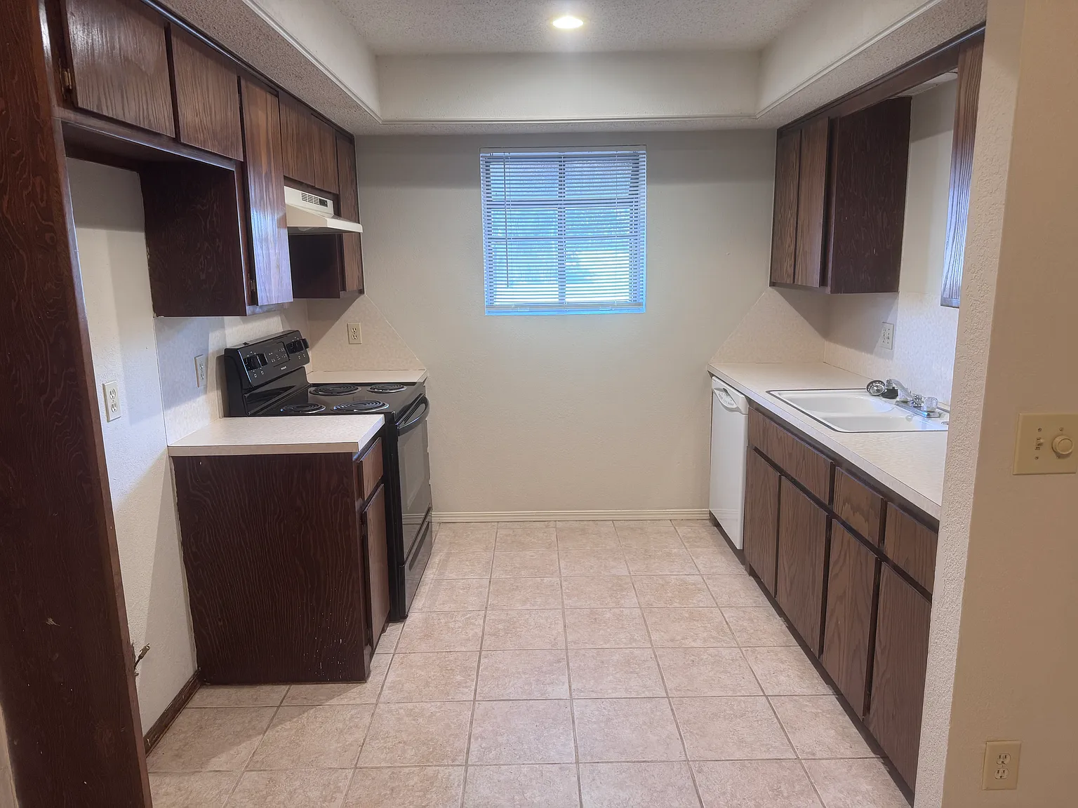 2 bed, 1007 sqft, $1,150 — Photo 4
