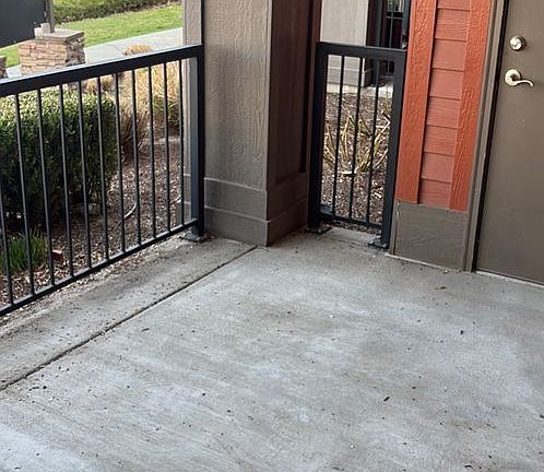 5th image of 406 S Victoria Dr #410-101
