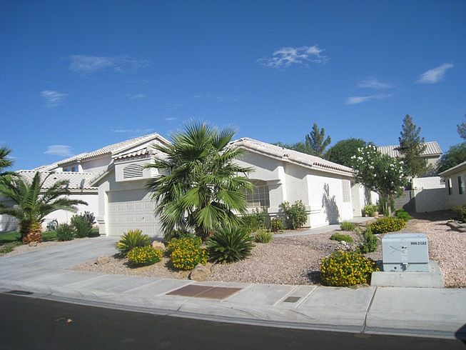 1st image of 7412 Hickory Hills Dr
