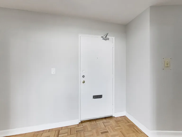 6000 Bathurst St — Photo 88