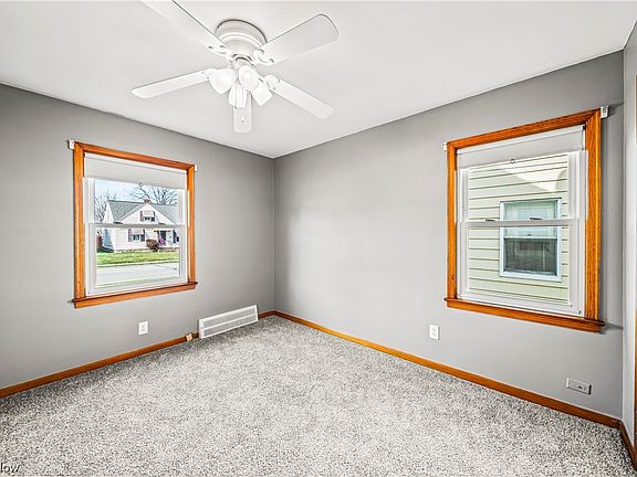 5th image of 5139 E 119th St