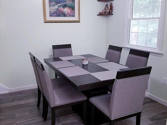 5th image of 3228 Birchdale Sq