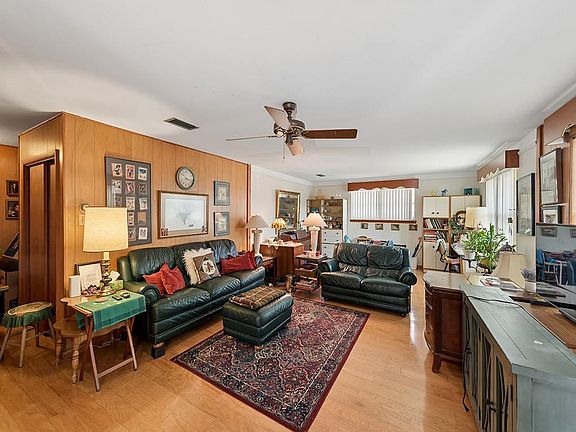 5th image of 3001 N Turnbull Dr