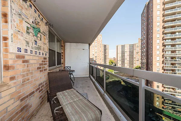 Sold by SBNY RE | media 10