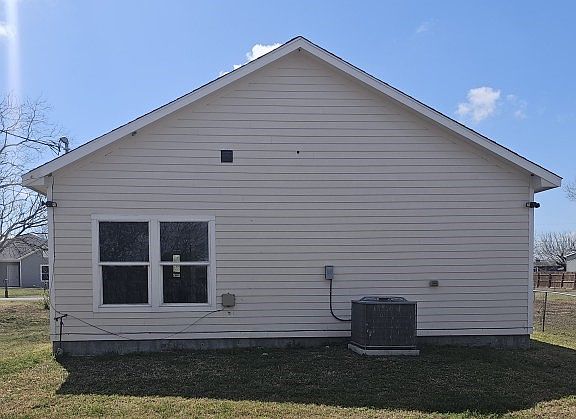 2nd image of 520 E Verbina St