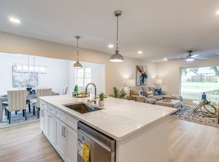 8517 Grumman Dr, Dallas, TX 75228