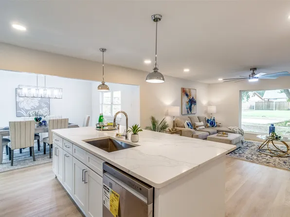 8517 Grumman Dr, Dallas, TX 75228