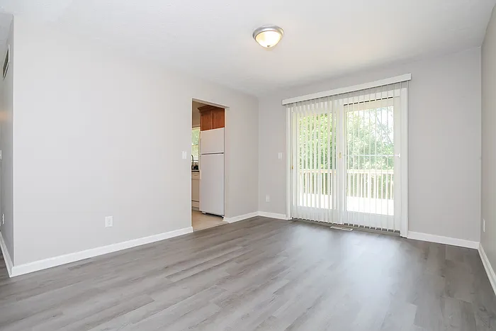 3 bed, 2.5 bath, 1842 sqft, $2,345 — Photo 3
