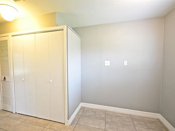 5th image of 5237 Maple St