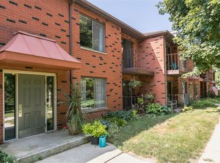 400 Teakwood Ln NE APT 22, Cedar Rapids, IA 52402