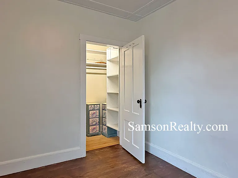 410 Thames St #2 — Photo 12