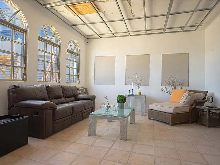 225 Santa Isidra L Fls #B — Photo 10