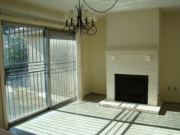 3rd image of 3308 Clifford Dr