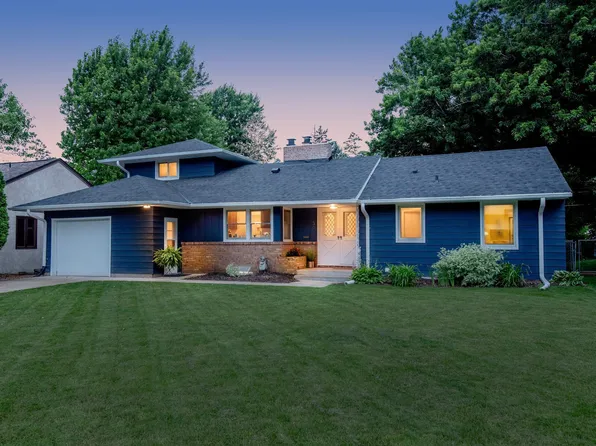 39 Hilltop Ln, Saint Paul, MN 55116