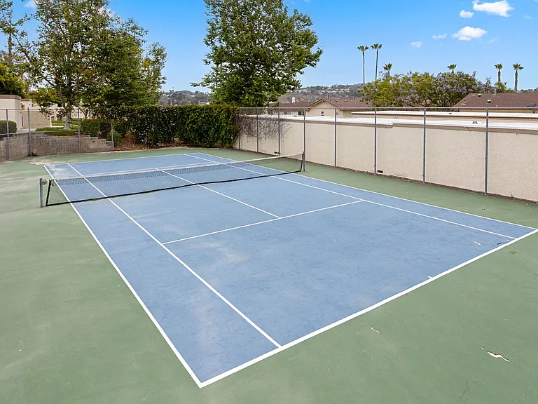 3661 Harvard Dr — Photo 24