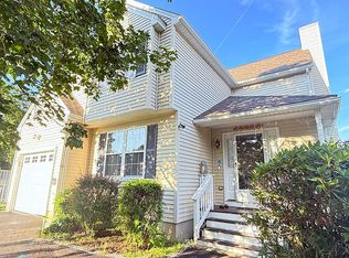 49 Palomino Dr, Franklin, MA 02038