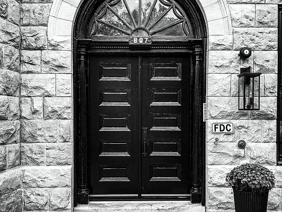 4th image of 807 A St NE #101