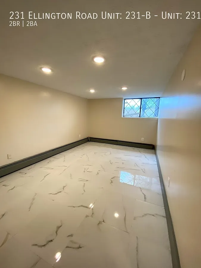 2 bed, 1.5 bath, 1050 sqft, $1,950 — Photo 3