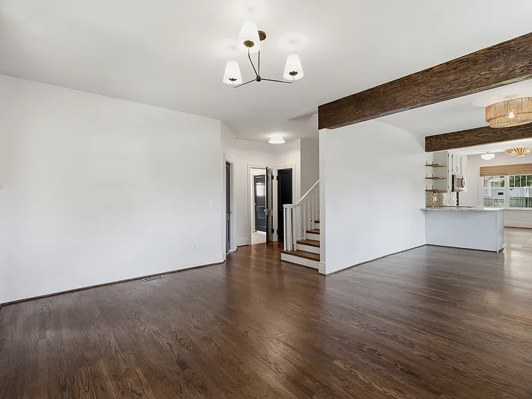 415 N 15th St — Photo 11