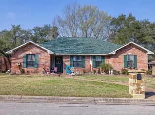 704 Bormann St, Brenham, TX 77833