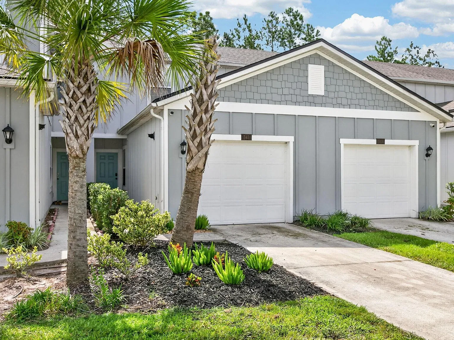 2 bed, 2.5 bath, 1210 sqft, $2,050 — Photo 3