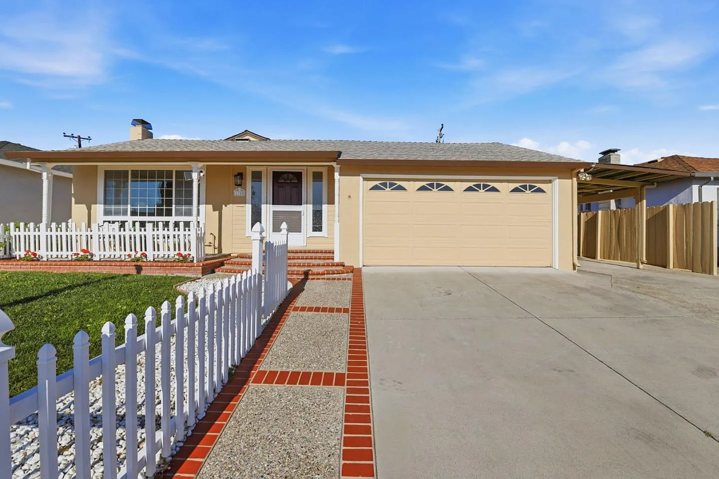 1780 Vegas Ave photo 1