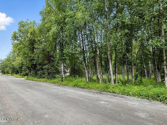 2nd image of 36480 Eddy Ln