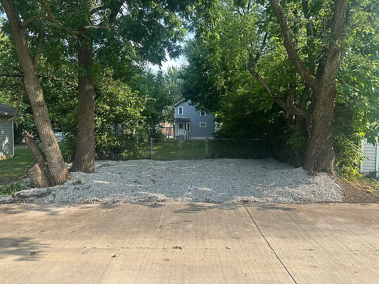 1422 Kent St — Photo 6