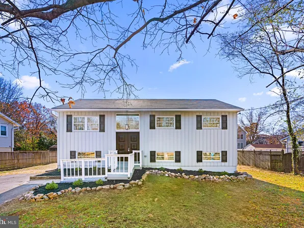 989 Saint Margarets Dr, Annapolis, MD 21409