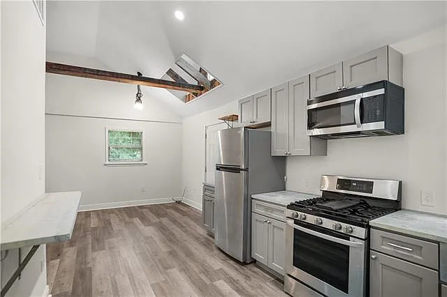 325 S Lopez St #D — Photo 4