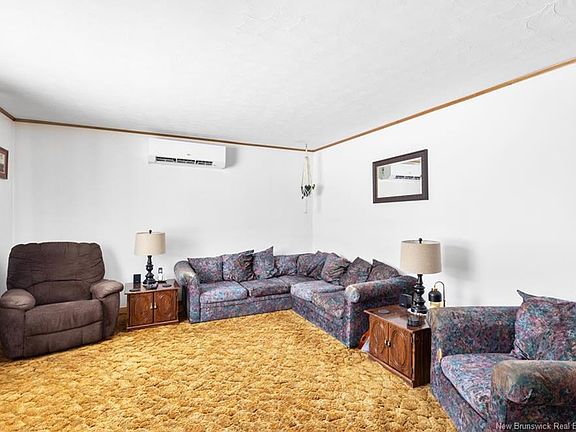 5th image of 64 Maple St