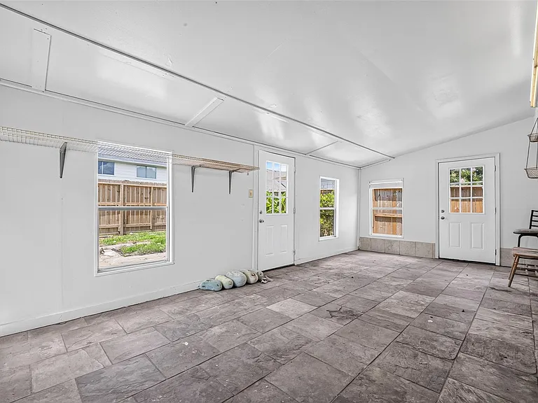 6510 Grand Haven Dr — Photo 43