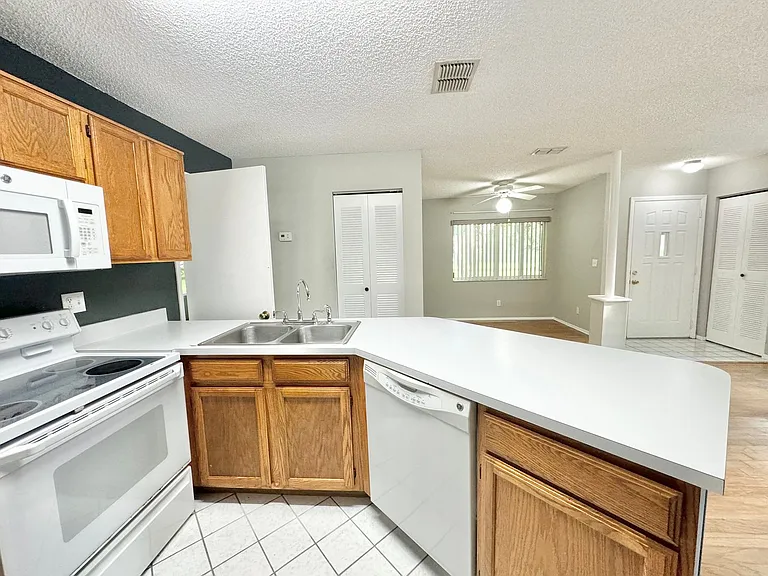 8302 Waterview Way — Photo 9