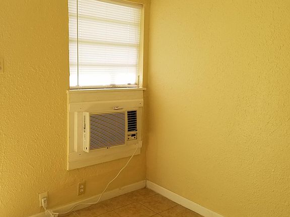 4th image of 4365 S 4th St APT 37