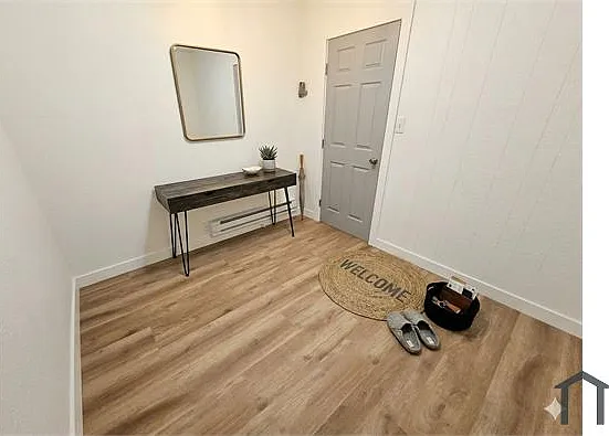 2 bed, 1000 sqft, $1,249 — Photo 4
