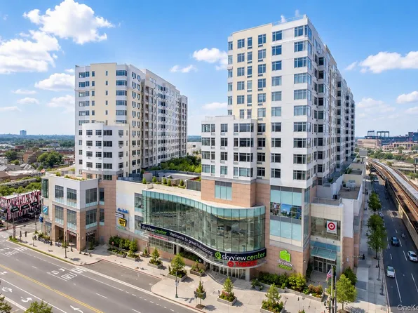 40-26 College Point Boulevard #16F, Flushing, NY 11354