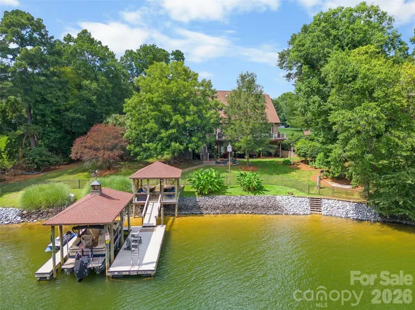 5301 Masons Ferry Rd, Lake Wylie, SC 29710