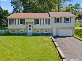 13 Fernwood St, Plainfield, CT 06374