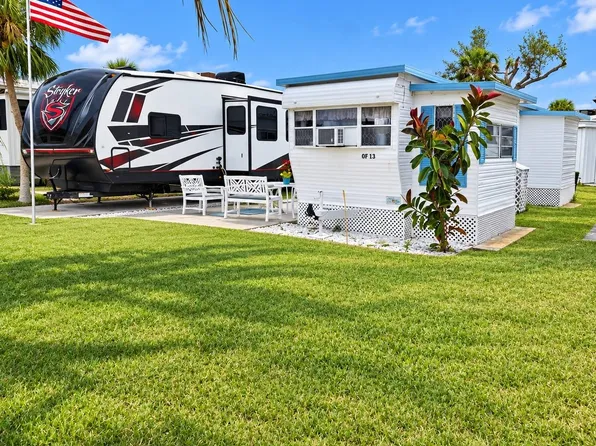 751 10th St E #Of13, Palmetto, FL 34221