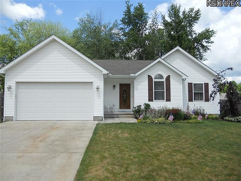1st image of 814 Elmwood Dr