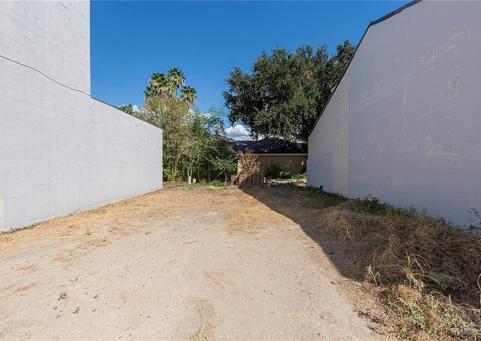 1st image of 3303 S Casa Linda St