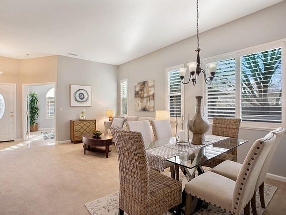 3rd image of 133 Halley Glen Dr