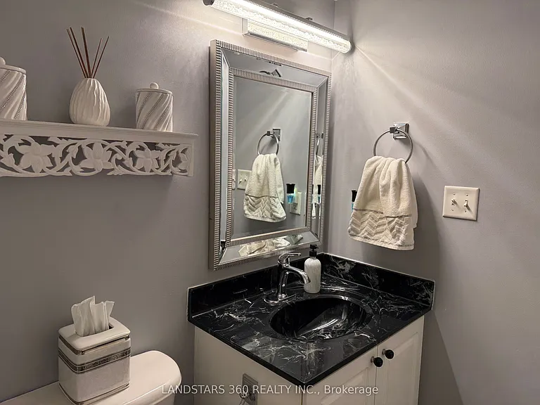 39 Oneida Cres #906 — Photo 13