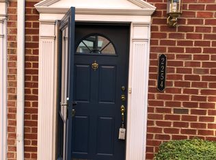 2254 S Garfield St #12, Arlington, VA