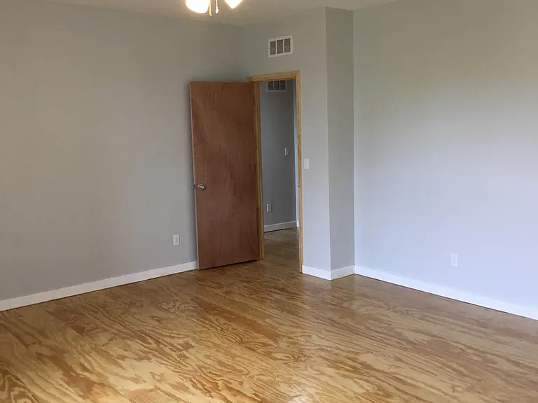 7718 S Broadway #A — Photo 13