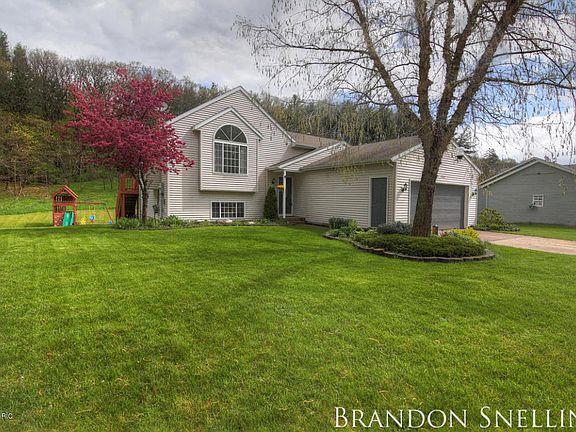 3rd image of 1261 Scott Creek Dr NE